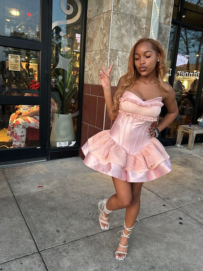 Robe de bal princesse en satin rose avec décolleté en cœur et dentelle, courte, formelle, pour le bal de fin d'année, pour le collège, tenues Hoco DH2597