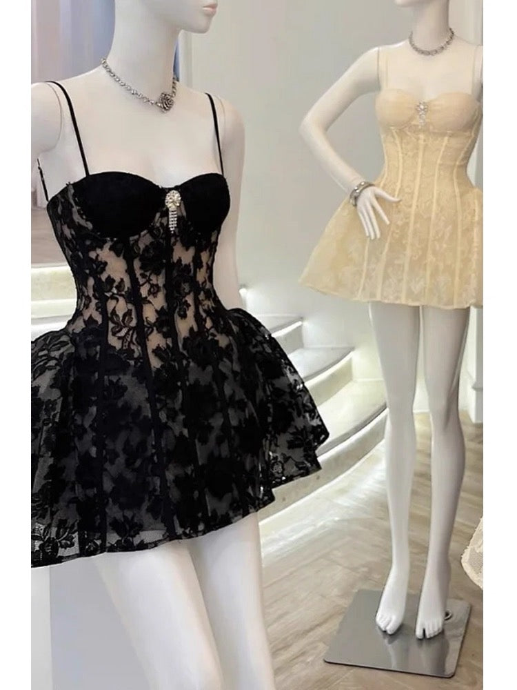 Robe de bal courte en dentelle noire à bretelles spaghetti, tenue de soirée de 4e année, tenue de cocktail Hoco DH2626