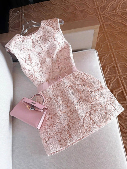 Elegantes A-Linien-Kurzschluss-Spitzen-Kurzes weißes Mini-Formal-Homecoming-Kleider für die 8. Klasse, Cocktailkleid für die Mittelschule, Hoco-Outfits DH2637