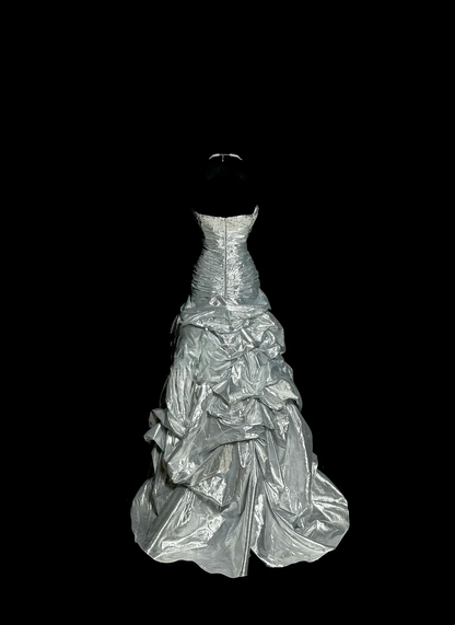 Elegant Ball Gown Sweetheart Silver Satin Long Prom Dresses Party Dress 18th Birthday Outfits Graduation Dresses DH2650