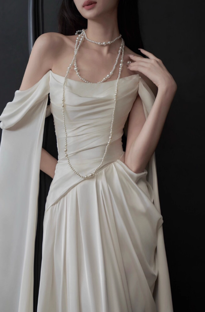 Ivory Off-shoulder Sheath Evening Gowns Simple Chiffon Formal Dresses Elegant Sleeveless Long Prom Dresses  DH2700