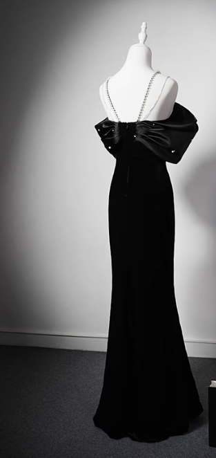 Elegant Black Mermaid Evening Gowns Off-the-shoulder Satin Long Prom Dress Modest Sleeveless Formal Dress DH2745