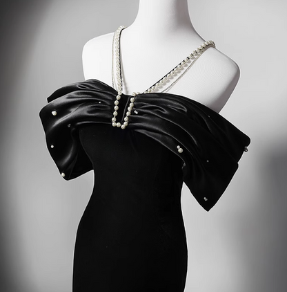 Elegant Black Mermaid Evening Gowns Off-the-shoulder Satin Long Prom Dress Modest Sleeveless Formal Dress DH2745