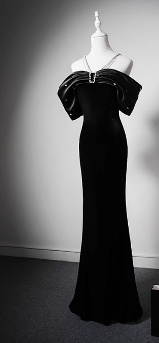 Elegant Black Mermaid Evening Gowns Off-the-shoulder Satin Long Prom Dress Modest Sleeveless Formal Dress DH2745