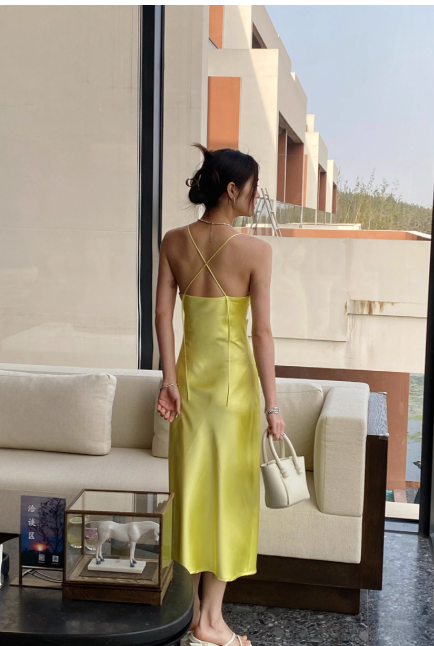 Elegant Yellow Spaghetti Strap Sheath 18th Birthday Outfit Satin Backless Formal Dress Modest Party Dress DH2749