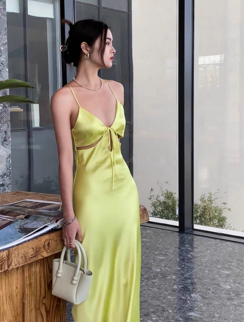 Elegant Yellow Spaghetti Strap Sheath 18th Birthday Outfit Satin Backless Formal Dress Modest Party Dress DH2749