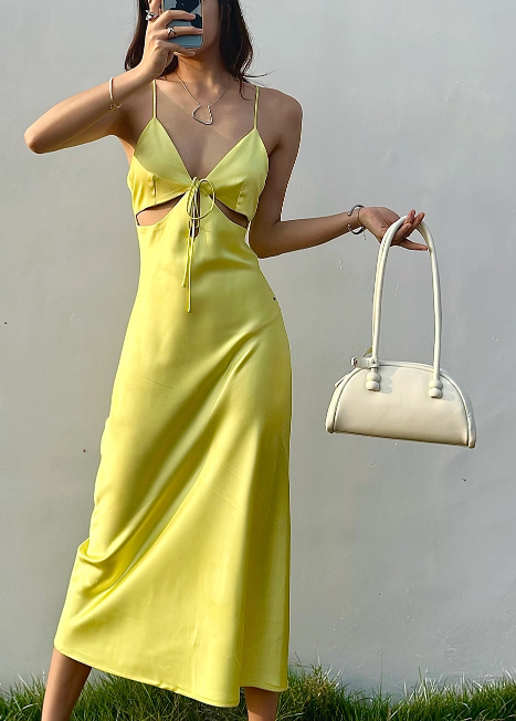 Elegant Yellow Spaghetti Strap Sheath 18th Birthday Outfit Satin Backless Formal Dress Modest Party Dress DH2749