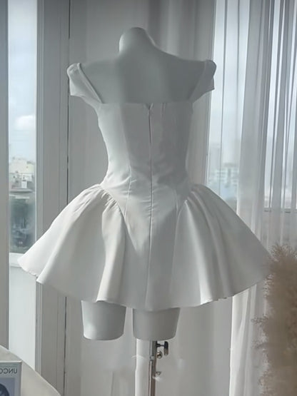 Pretty A line Strapless White Satin Short Formal 8th Grade Homecoming Dresses Summer Middle School Hoco Dress Homecoming Outfits DH420