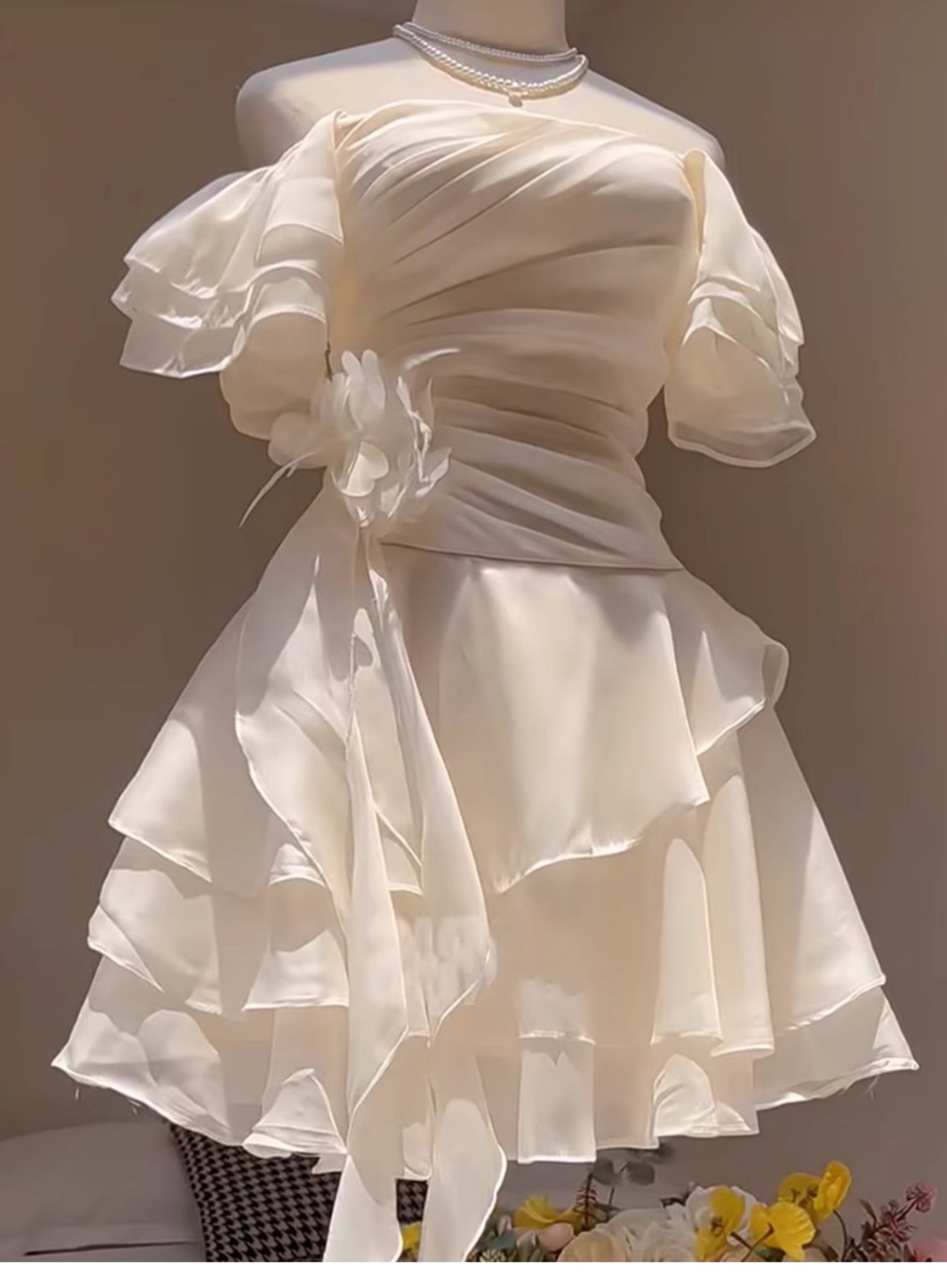 Pretty A line Off The Shoulder Chiffon White Short Formal 8th Grade Homecoming Dresses Summer Middle School Hoco Dress Homecoming Outfits DH433