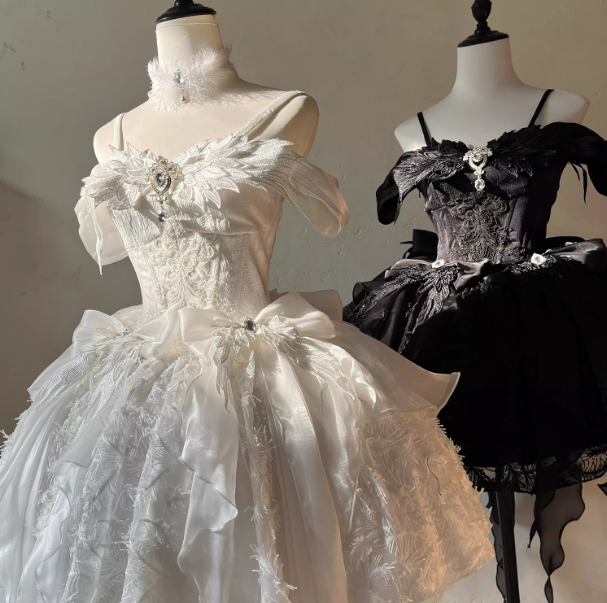 Pretty Ball Gown White Satin Short Formal 8th Grade Homecoming Dresses Summer Middle School Hoco Dress 6th Grade Graduation Outfits DH443