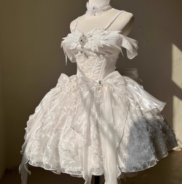 Pretty Ball Gown White Satin Short Formal 8th Grade Homecoming Dresses Summer Middle School Hoco Dress 6th Grade Graduation Outfits DH443