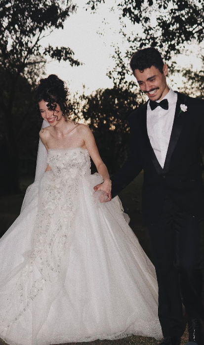 Princess Wedding Dress Ball Gown Strapless Tulle White Long Wedding Dresses Bridal Gowns Elegant Brides Gown DH722