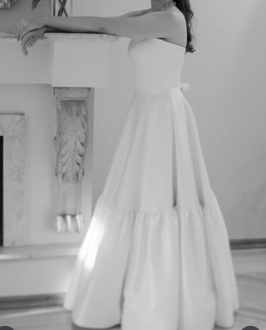 Dreamy Wedding Dress Ball Gown Strapless Satin White Wedding Dresses Bridal Gowns DH731