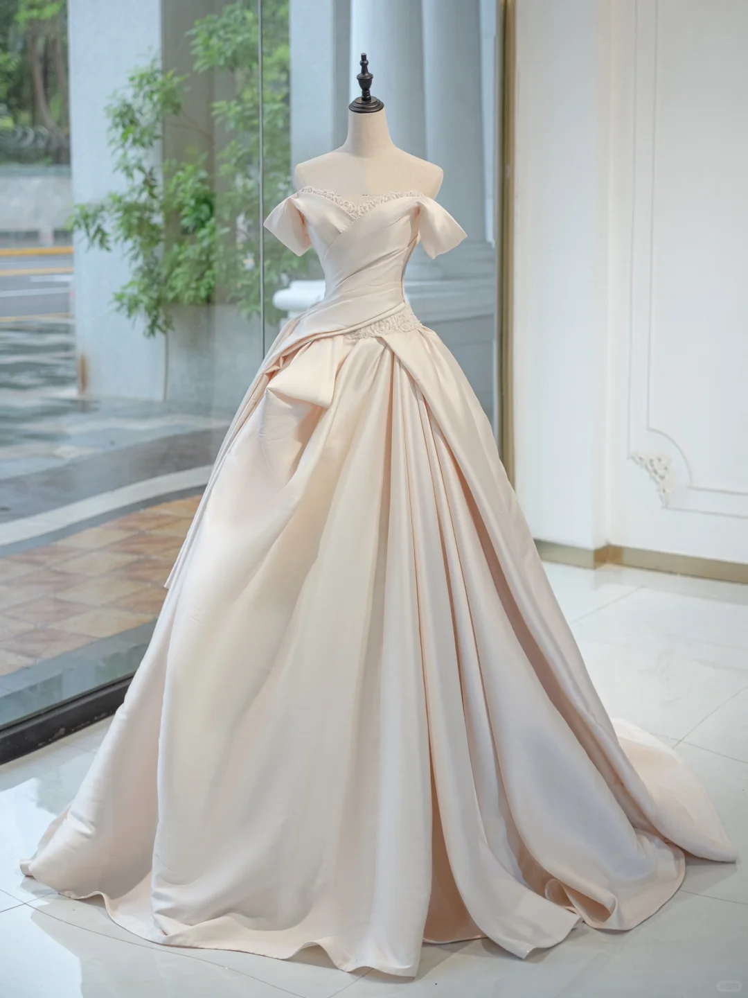 Timeless Bridal Gown Ball Gown Off The Shoulder Satin Long Light Pink Wedding Dresses Elegant Brides Gowns DH731