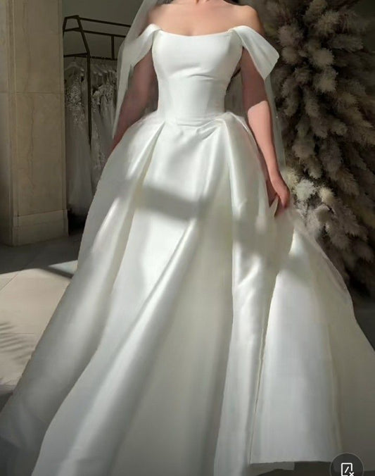 Robe de mariée classique, robe de bal, épaules dénudées, manches courtes, satin blanc, robes de mariée minimalistes DH747