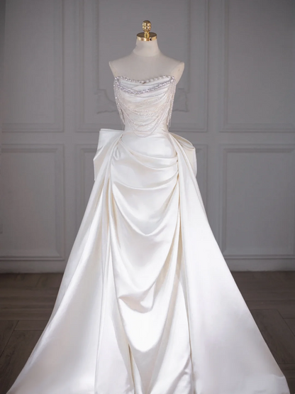Robe de mariée classique fourreau décolleté en cœur, longue robe de mariée blanche en satin, élégante robe de mariée DH749
