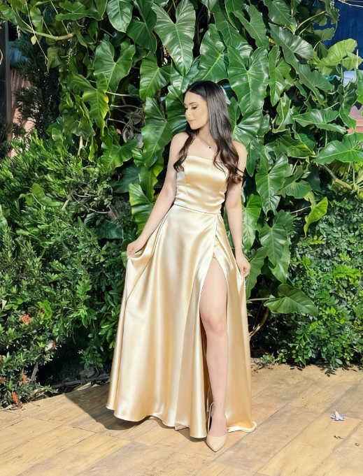 Elegant A Line Spaghetti Straps Green Satin Long Prom Dresses Party Dress Summer 20th Birthday Outfits 18th Birthday Dresses DH771