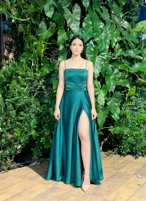 Elegant A Line Spaghetti Straps Green Satin Long Prom Dresses Party Dress Summer 20th Birthday Outfits 18th Birthday Dresses DH771