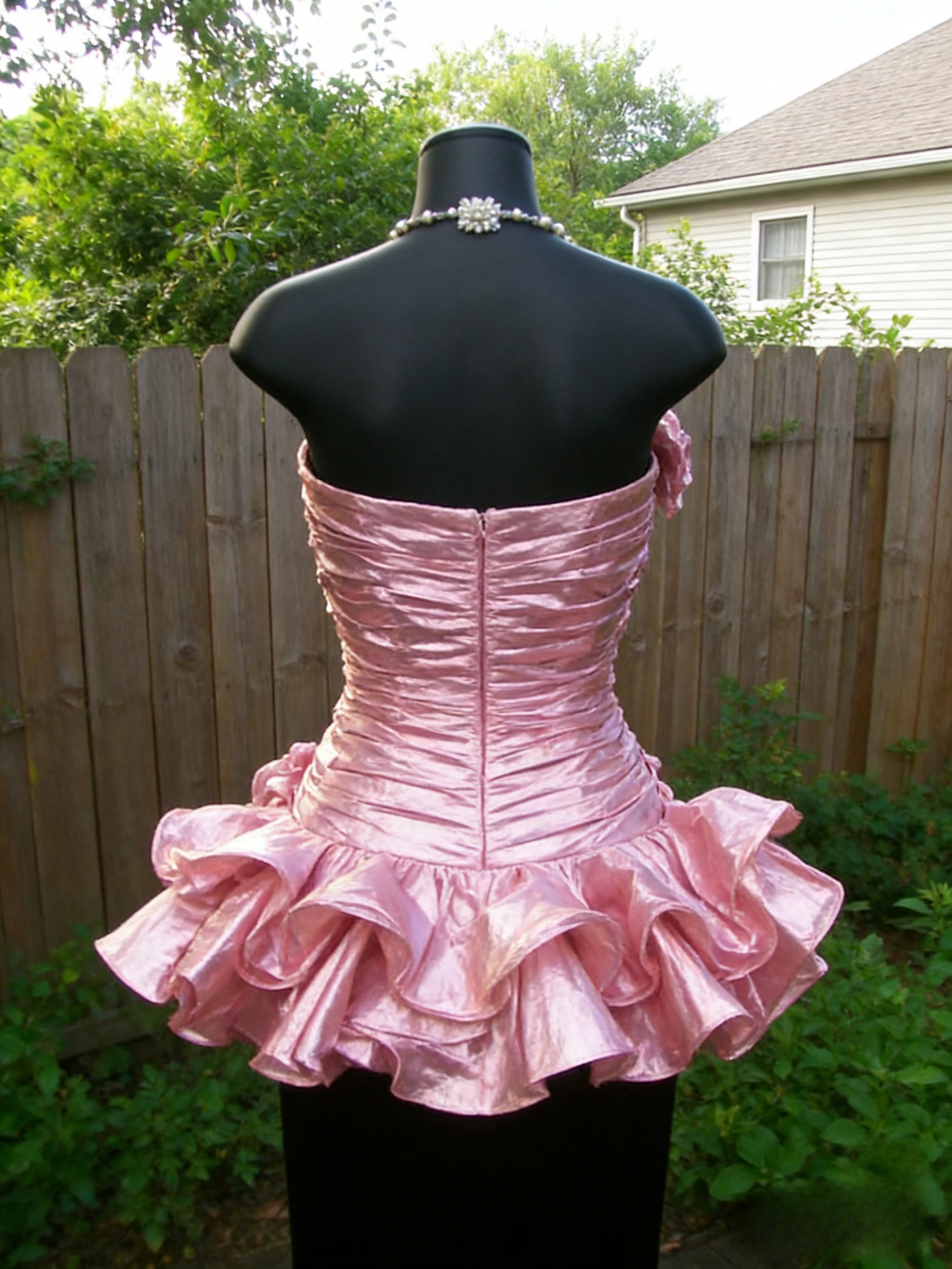 Pretty Ball Gown Strapless Pink Satin Short Formal 8th Grade Homecoming Dresses Summer Middle School Hoco Dress Homecoming Outfits DH829