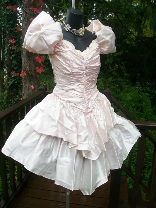 Vintage Sweetheart Ball Gown Pink Satin Formal 8th Grade Homecoming Dresses Summer Middle School Hoco Dress Homecoming Outfits DH832