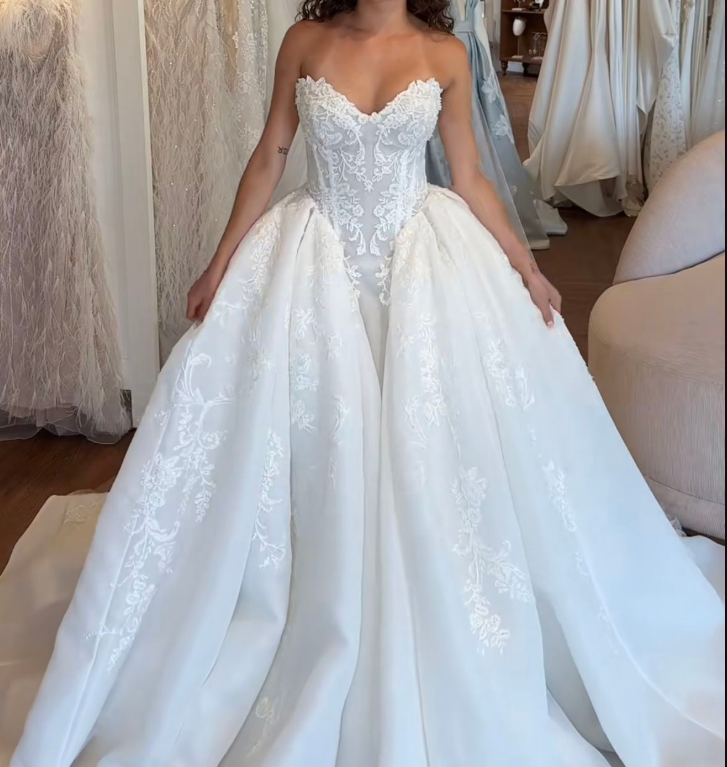 Princess Bridal Dress Ball Gown Sweetheart Sleeveless Satin White Lace Wedding Dresses Pretty Bridal Gowns DH936