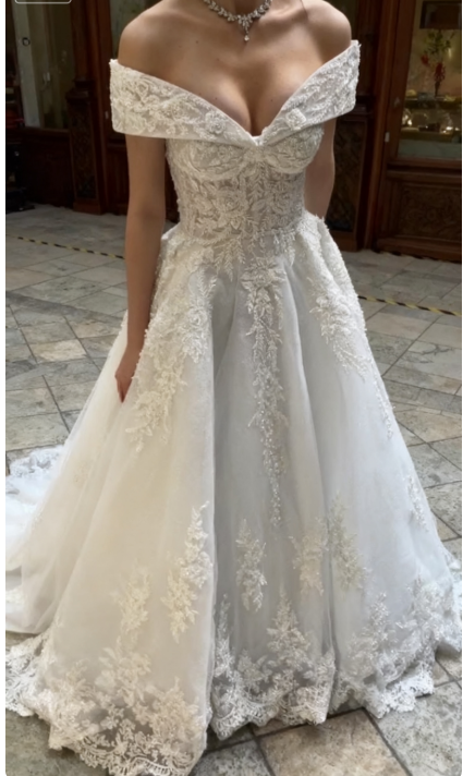 Timeless Bridal Gown Ball Gown Off The Shoulder White Lace Appliques Long Wedding Dresses Elegant Bridal Gowns DH948