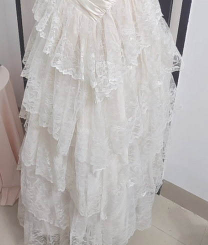 Princess Bridal Dress Ball Gown Strapless Sleeveless Lace White Appliques Wedding Dresses Pretty Bridal Gowns DH949