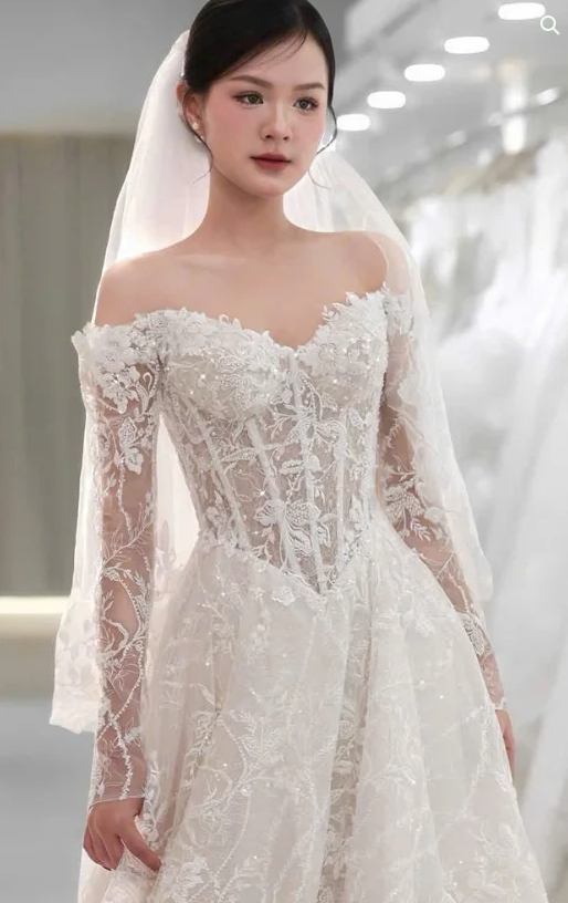 Timeless Bridal Gown Ball Gown Off The Shoulder White Lace Appliques Long Sleeves Wedding Dresses Elegant Bridal Gowns DH952