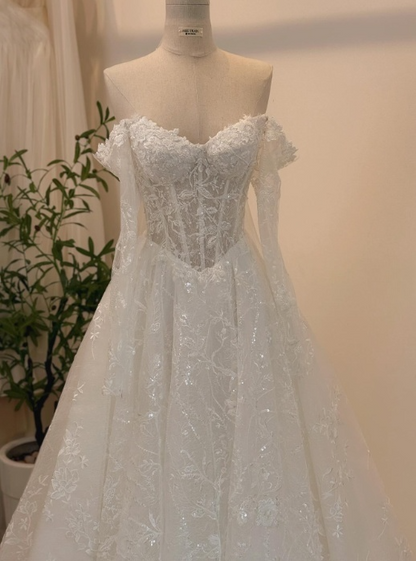 Timeless Bridal Gown Ball Gown Off The Shoulder White Lace Appliques Long Sleeves Wedding Dresses Elegant Bridal Gowns DH952