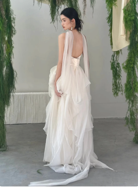 Timeless Strapless Sheath Satin Wedding Dress Elegant White Bridal Dress DP2969