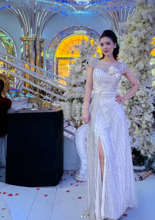 Glam Sheath Silver Long Prom Dresses, Short-Sleeve Sequined Tulle Silver Wedding Guest Dress with Slit DP04029