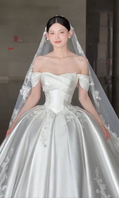 Modest Off-Shoulder Ball Gown Satin Long Wedding Dresses Appliqué White Bridal Dresses Short-Sleeve Bridal Gowns DP04038