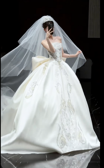 Modest Strapless Ball Gown Satin Long Wedding Dresses White Bridal Dresses Sleeveless Bridal Gowns DP04041