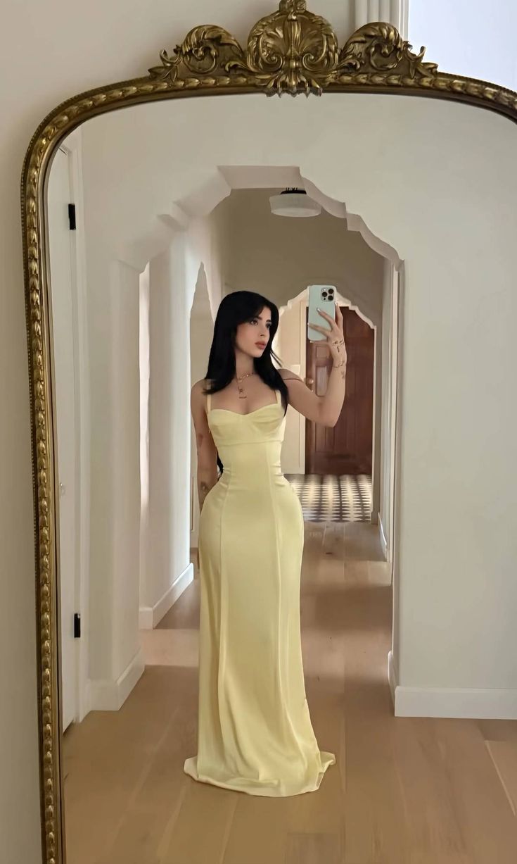 Elegant Spaghetti Straps Sheath Long Prom Dresses  Satin Sleeveless Evening Dresses Yellow Wedding Guest Dresses DP04050