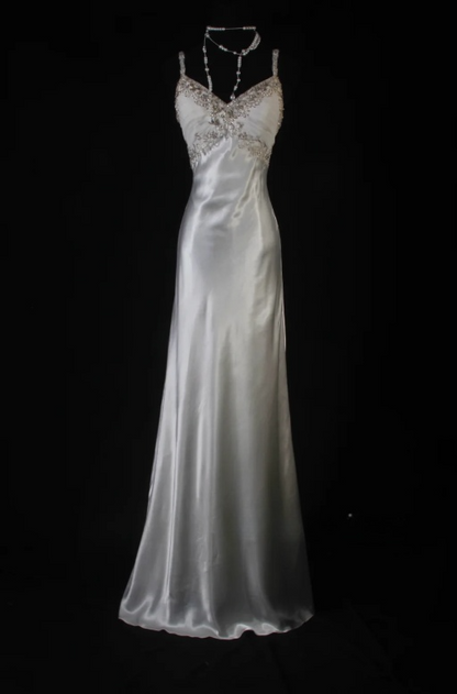 Elegant Spaghetti Straps Sheath Long Prom Dresses Beaded Satin Sleeveless Evening Dresses Light Gray Wedding Guest Dresses DP04051