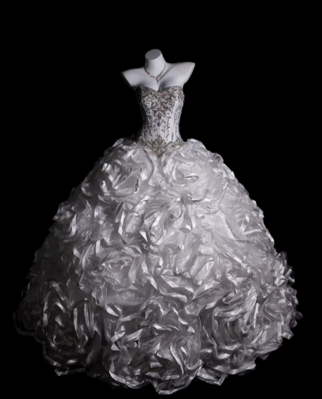 Vintage Strapless Ball Gown Long Wedding Dresses Beaded Tulle White Bridal Gowns Sleeveless Bridal Dresses DP04066