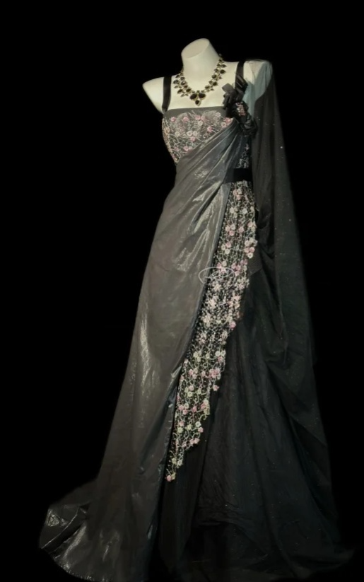 Chic A-Line Black Birthday Dress Lace Satin Long Prom Dress Sleeveless Evening Dresses DP04096