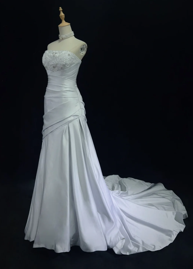 Elegant Off-shoulder Sheath Long Prom Dresses Satin Beaded Silver Birthday Dresses Sleeveless Evening Dresses DP04102