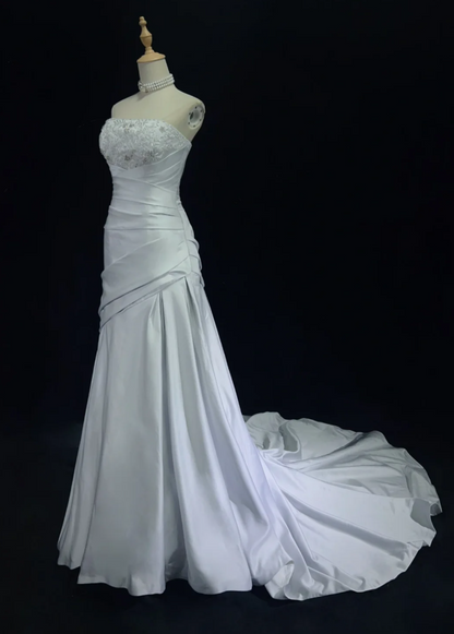 Elegant Off-shoulder Sheath Long Prom Dresses Satin Beaded Silver Birthday Dresses Sleeveless Evening Dresses DP04102