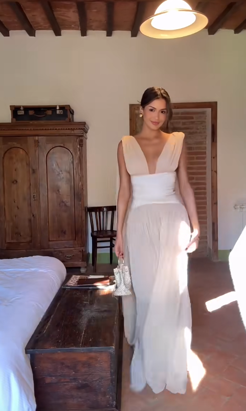 Chic  A-Line Long Prom Dresses Chiffon SleevelessWedding Guest Dresses DP04140