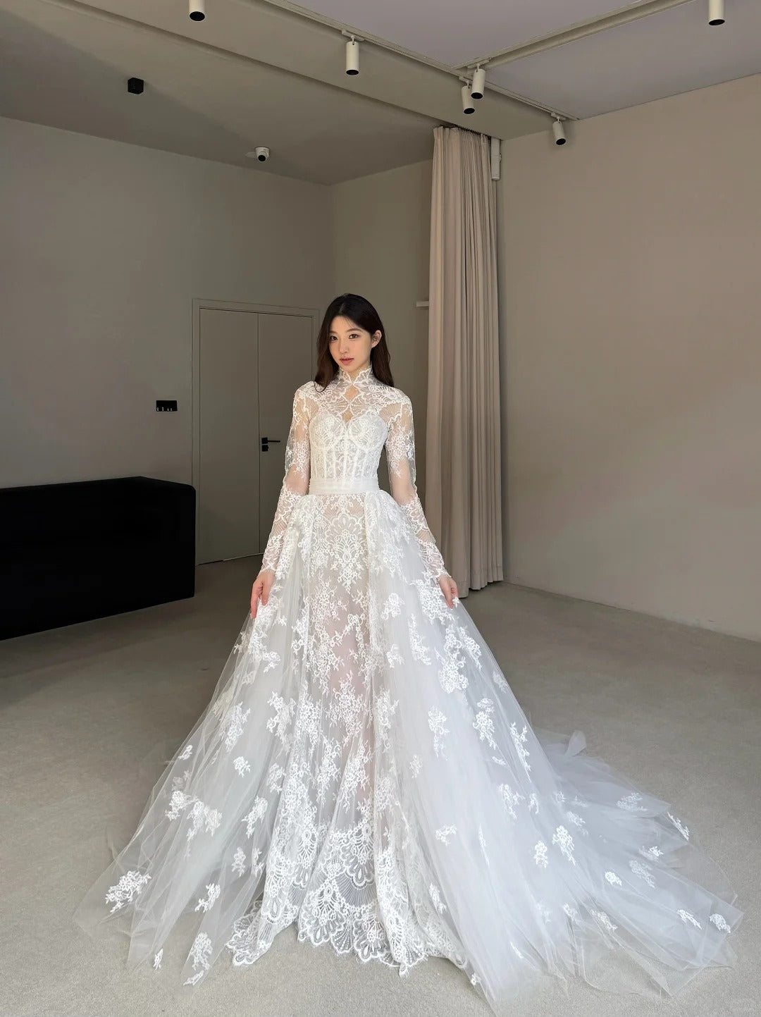 Elegant Mermaid Long Wedding Dresses Lace Appliques White Bridal Gowns DP04181