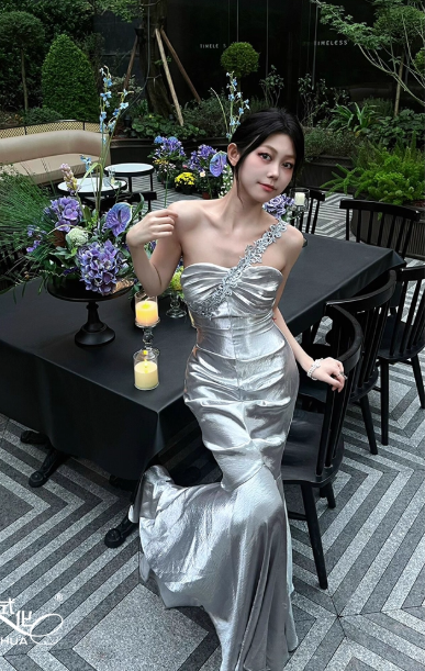 Süßes Ballkleid Spaghettiträger Silbergrau Mini Kurzes Formales Homecoming-Kleid Party Kurzes Ballkleid Hoco Kleider DH2684