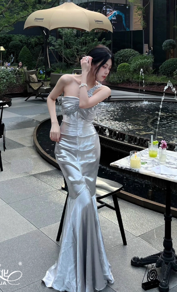 Süßes Ballkleid Spaghettiträger Silbergrau Mini Kurzes Formales Homecoming-Kleid Party Kurzes Ballkleid Hoco Kleider DH2684