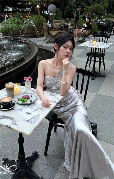 Süßes Ballkleid Spaghettiträger Silbergrau Mini Kurzes Formales Homecoming-Kleid Party Kurzes Ballkleid Hoco Kleider DH2684