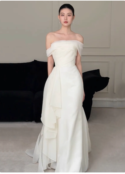 Süßes Ballkleid Spaghettiträger Silbergrau Mini Kurzes Formales Homecoming-Kleid Party Kurzes Ballkleid Hoco Kleider DH2684