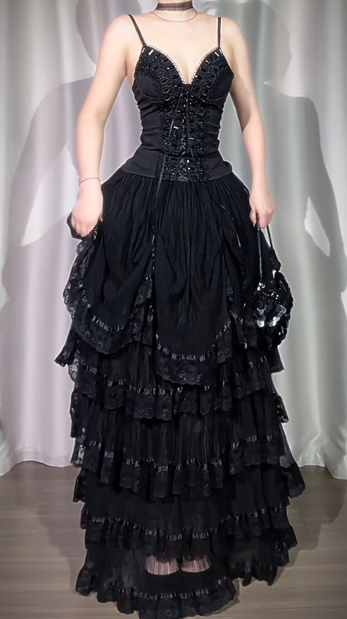 Fashion Spaghetti Straps A-Line Long Prom Dresses Tiered Lace Black Evening Dresses Black Christmas Dresses DP04222