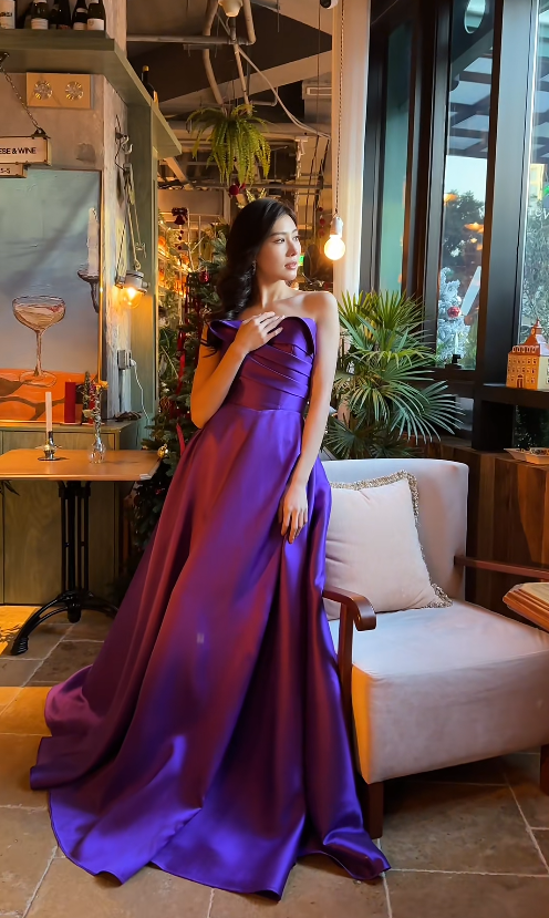 Gorgeous Strapless A-Line Long Prom Dresses Satin Purple Evening Dresses Sleeveless Purple Christmas Dresses DP04231