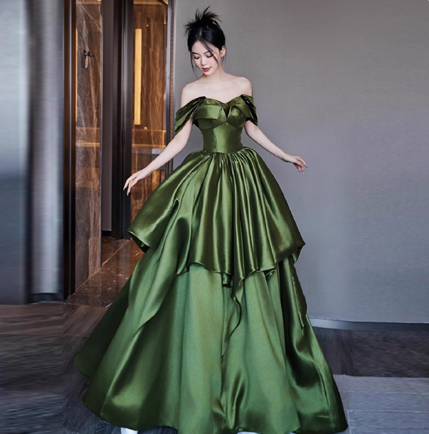 Elegant Off-shoulder A-Line Long Prom Dresses Satin Sleeveless  Evening Dresses Green Sweet 16 Dresses DP04269