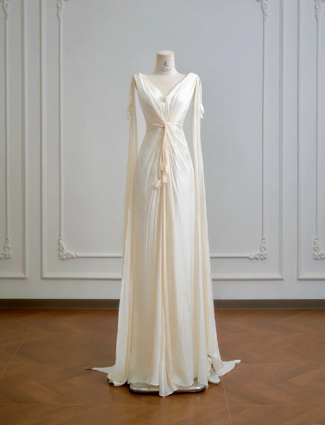 Chic V-Neck Sheath Long Wedding Dresses Chiffon Champagne  Bridal Gowns Sleeveless Bridal Dresses DP04314