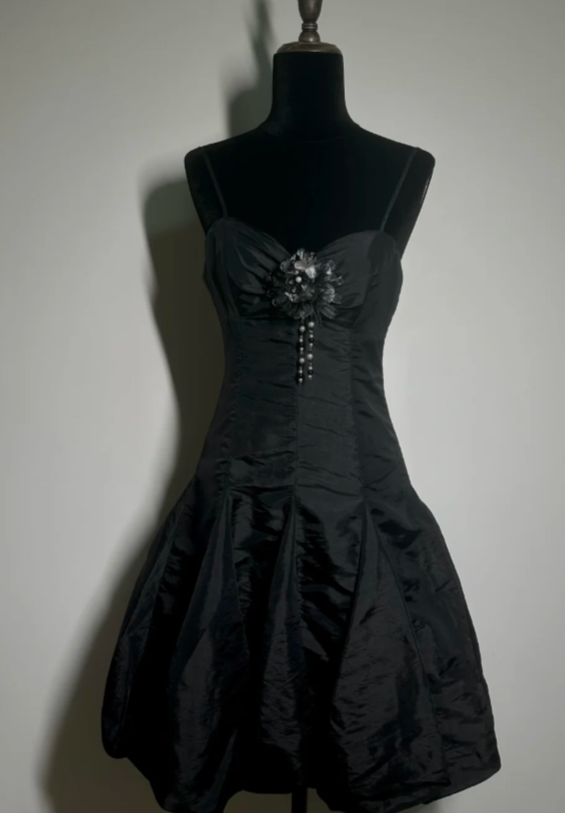 Fairy Spaghetti Straps A-Line Short Prom Dresses Satin Black Party Dresses Sleeveless Birthday Dresses DP04316